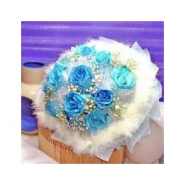 12 Blue Roses Handbouquet (Snow White)