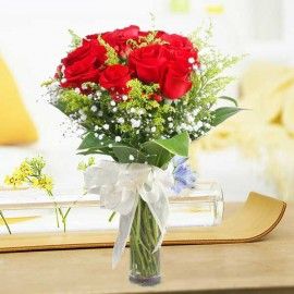 12 Red Roses In Glass Vase Arrangement 