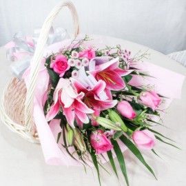 3 Pink Lilies 6 pink Roses Handbouquet 