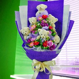 6 Mini Bear & Artificial Mini Roses Bouquet