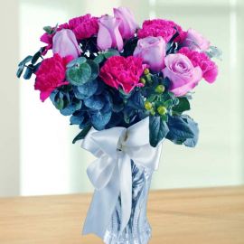 10 Yam Color Roses & 10 Carnation in Glass Vase.